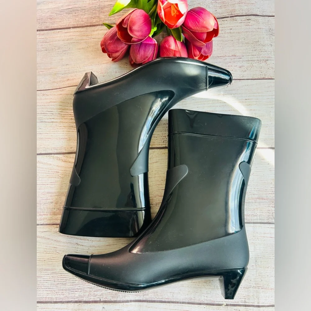 Jeffrey Campbell Black Glossy Short Rain Boots